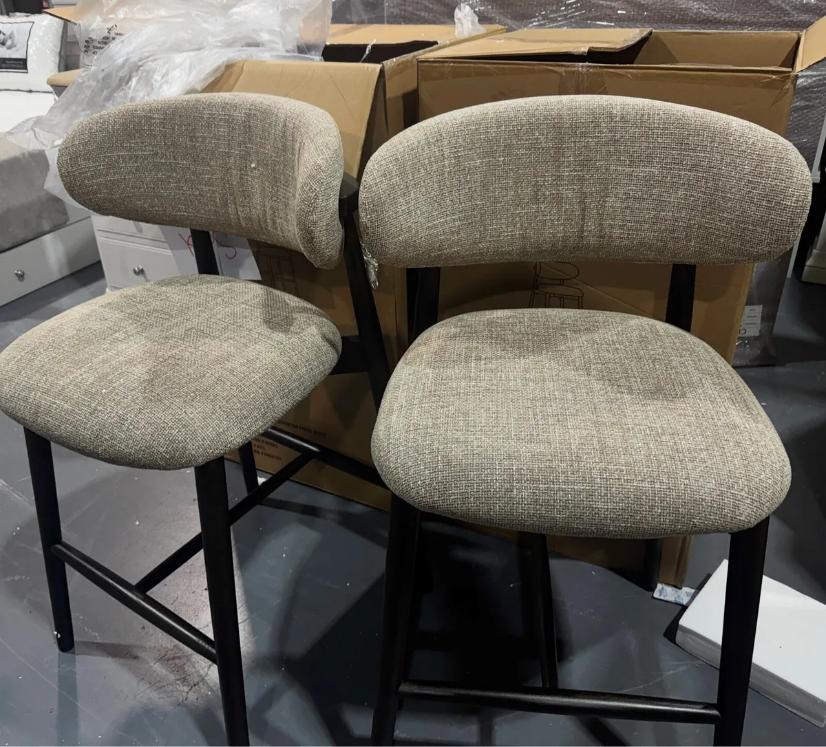 4 Beige Fabric Counter Bar Stools Like New - Image 3