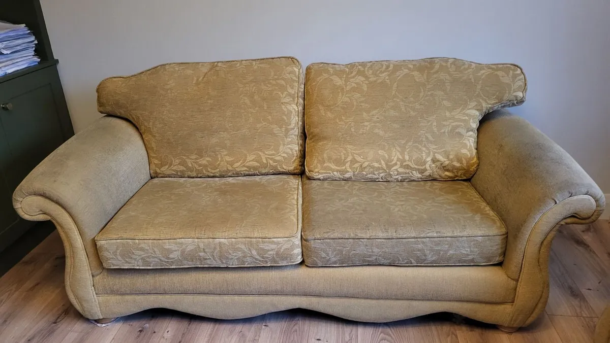For sale  - 3 seater & 2 x 1 seater armchairs - Image 2