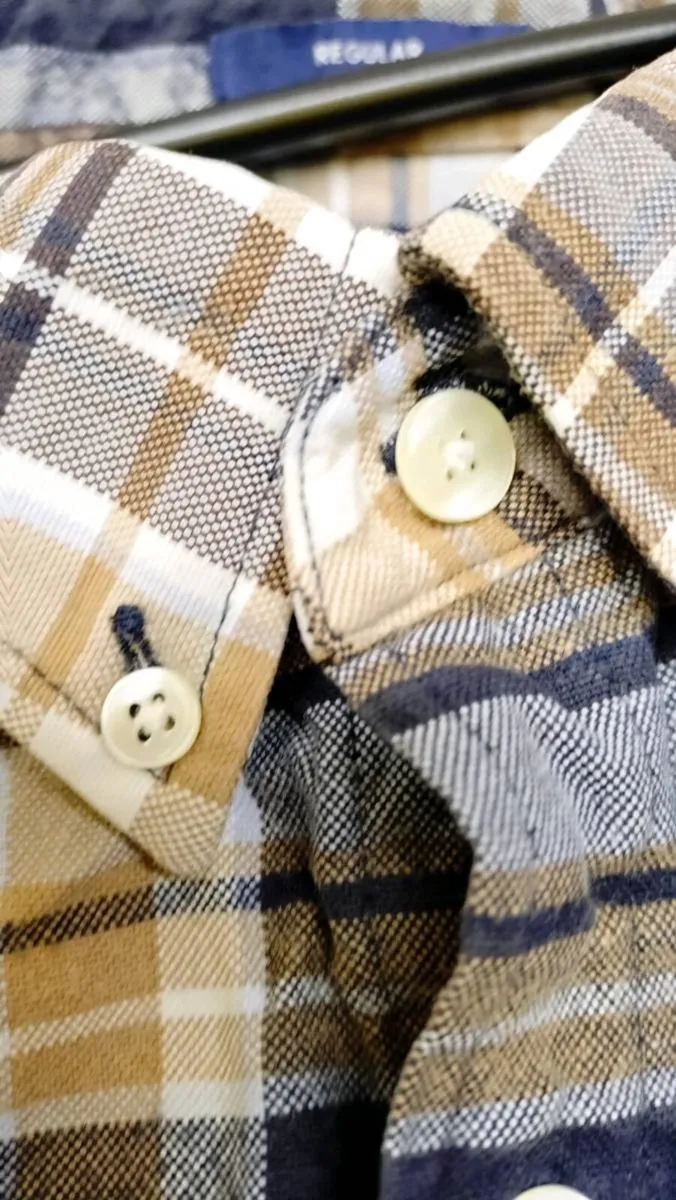 GANT Man's Checked Shirt. XL. - Image 2