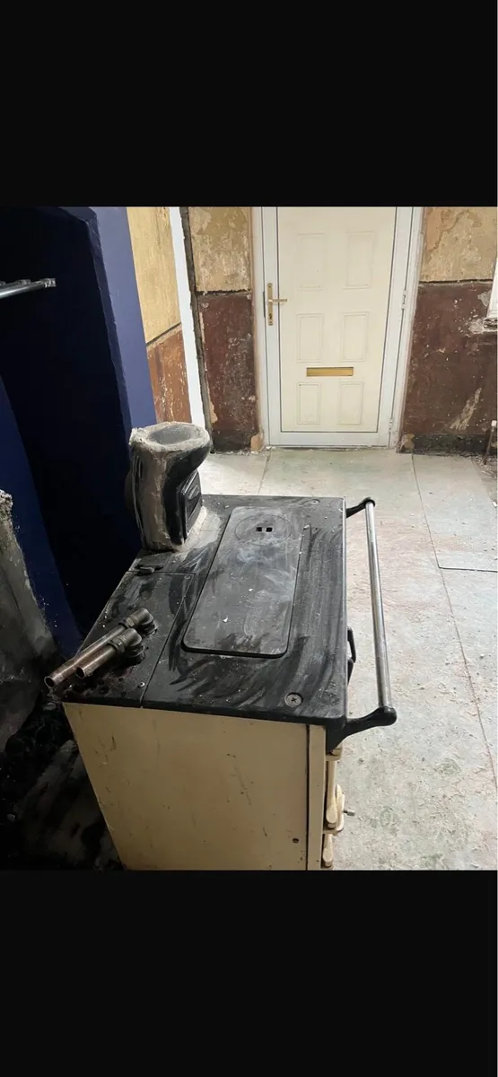 Rayburn solid fuel with back boiler - Image 3