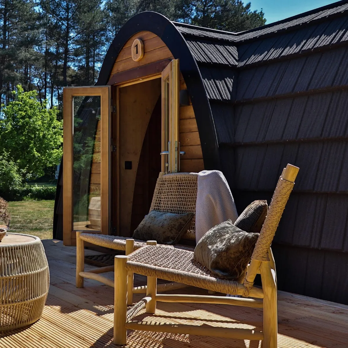 Luxury Glamping Pod - Image 4