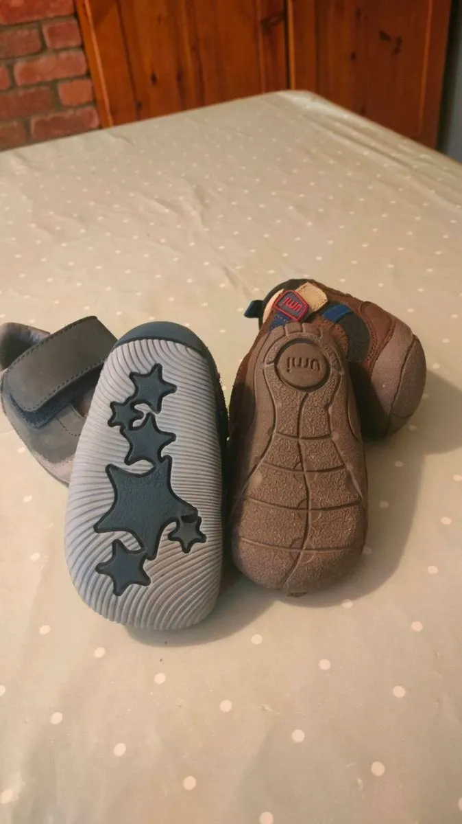 2 pairs of first start baby boys shoes. Earth frie - Image 3