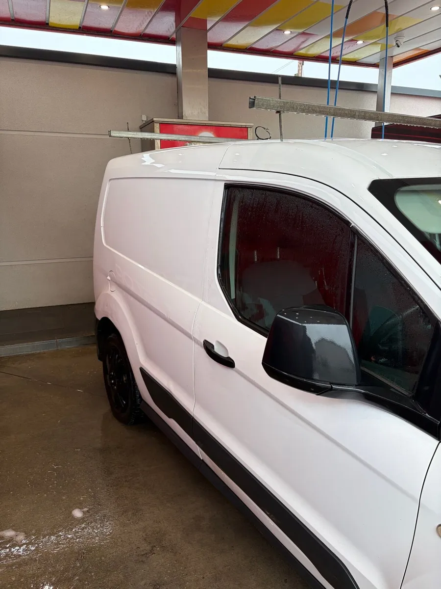Ford Transit Connect LOW KMS & FRESH CVRT - Image 3