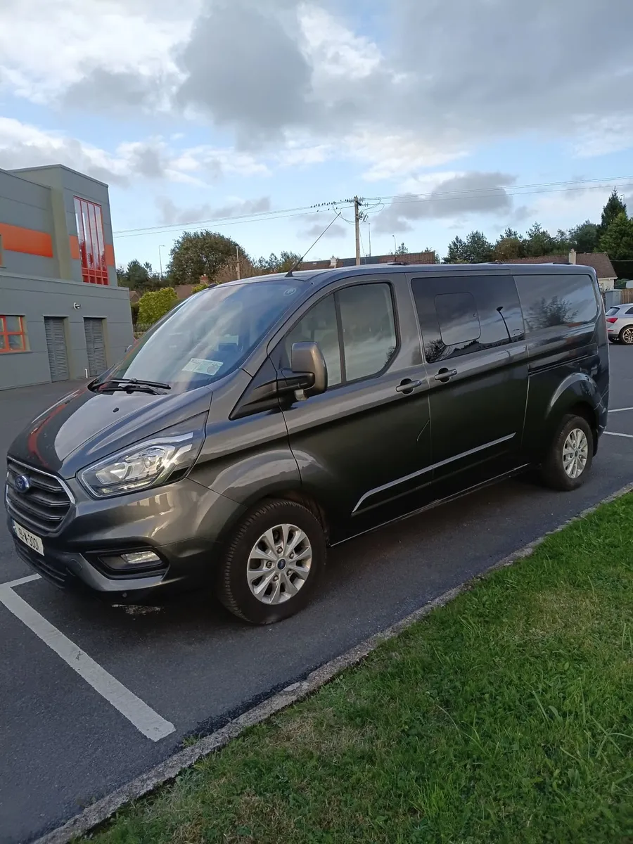 191 Ford Transit Custom 6 seater crew cab van - Image 3