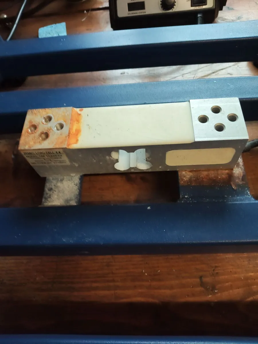 Repairs to weighing scales - Image 4