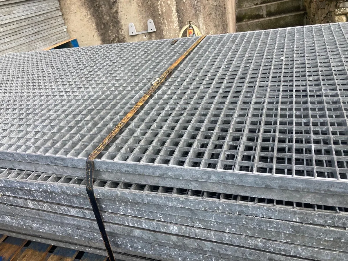 Galvanised Flow Forge - Image 2