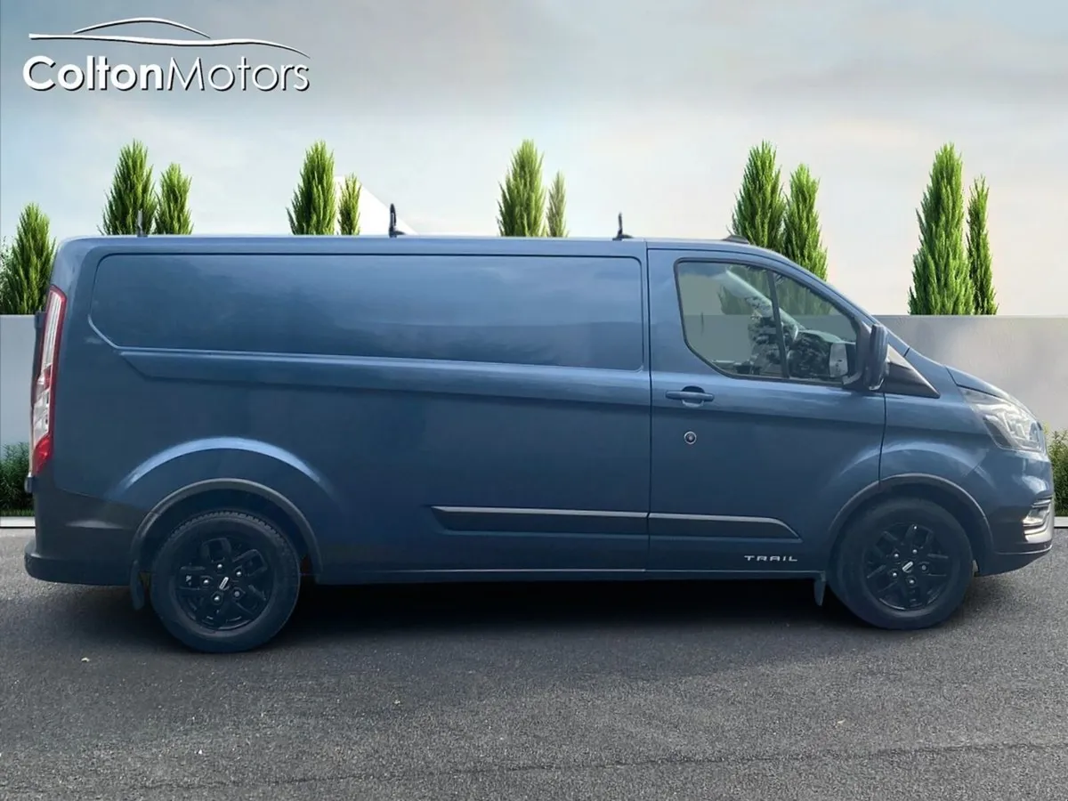 Ford Transit Custom TRAIL LWB 2.0TDCi - Image 3