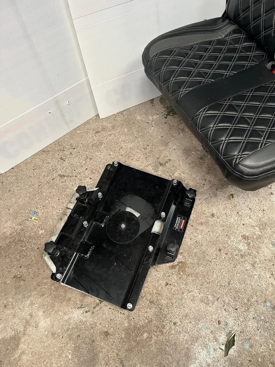 VW Transporter Double Seat with Swivel Base T5/T6 - Image 3