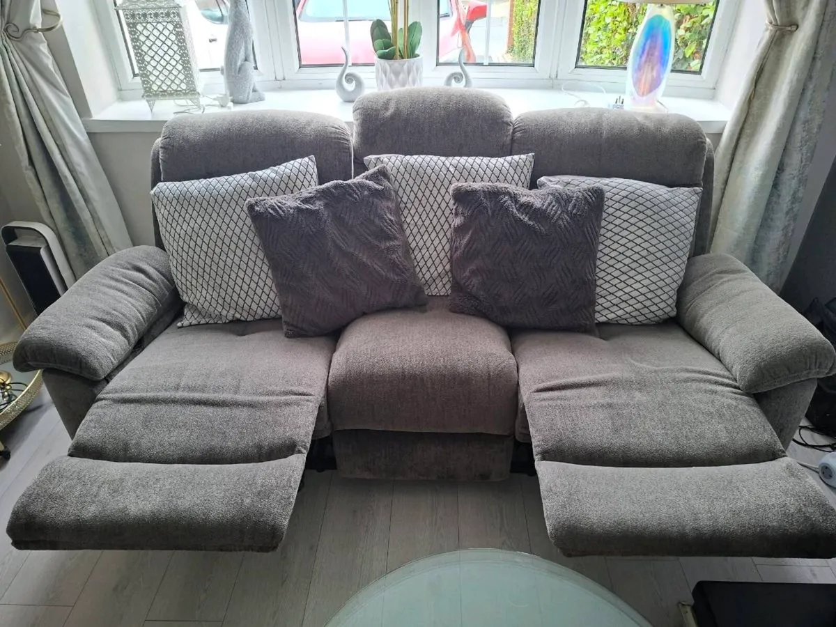 3+2 seater reclining sofas - Image 1