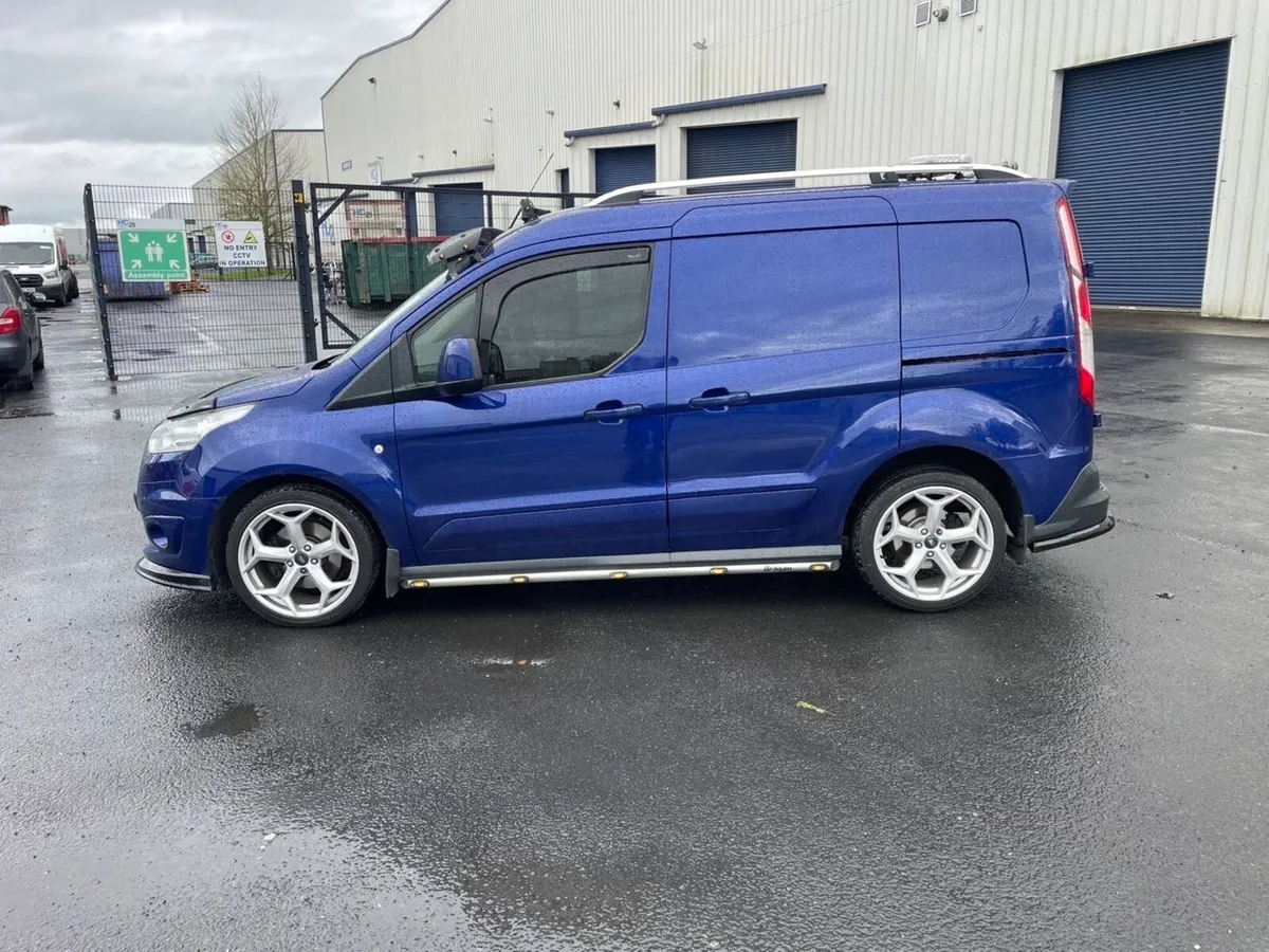 Ford transit connect Limited - Image 1