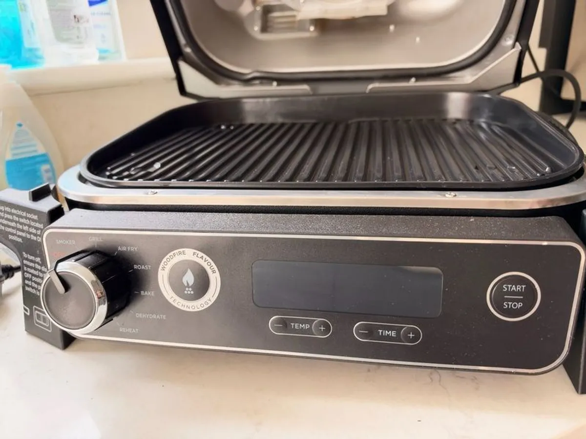 Ninja Woodfire Electric BBQ Grill, Smoker & Air Fryer - Image 4
