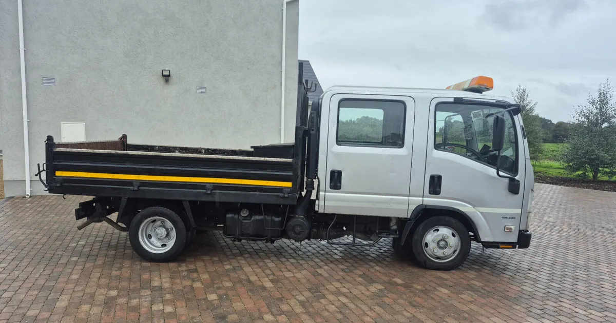 Isuzu  tipper - Image 3