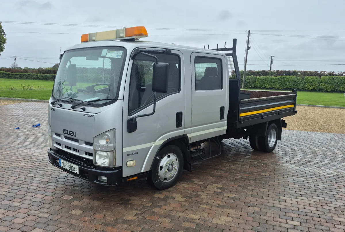 Isuzu  tipper - Image 1