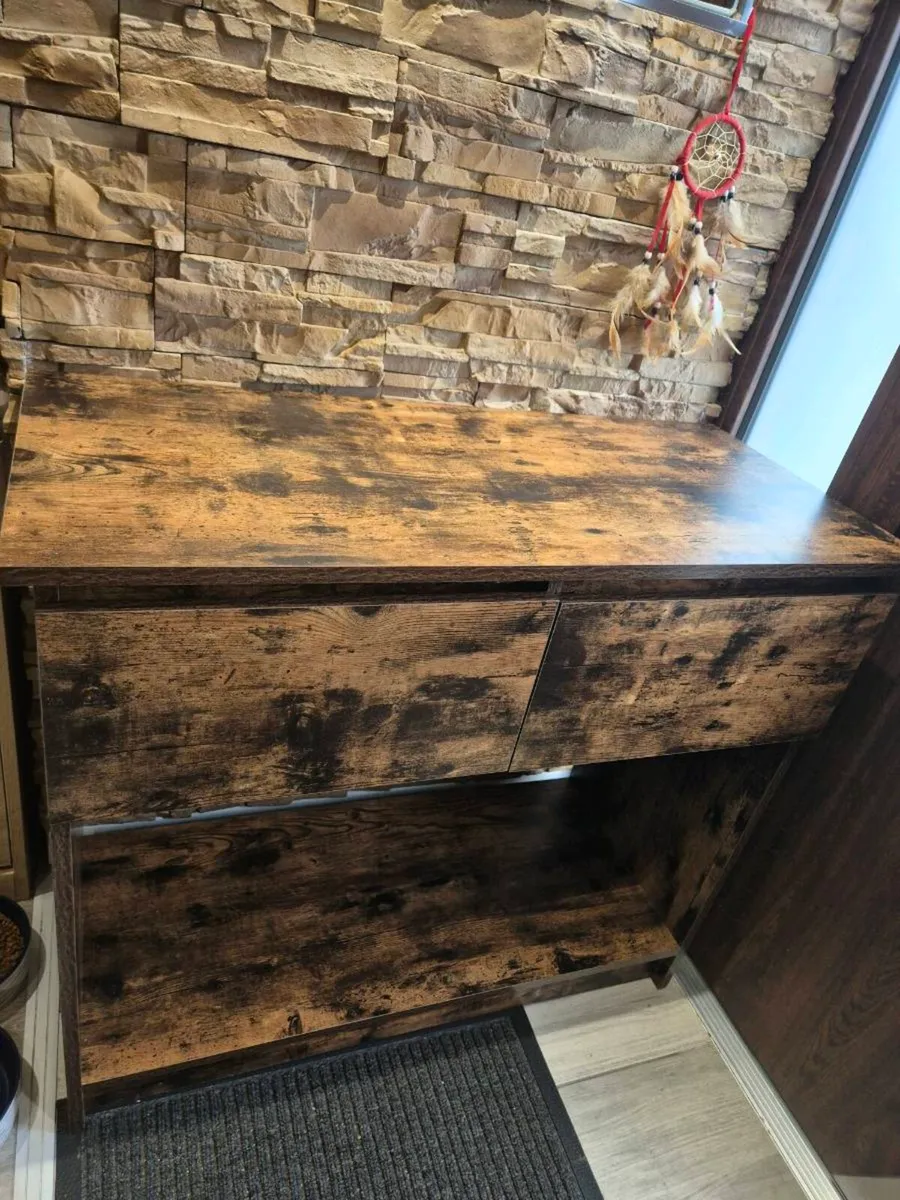 Console tables - Image 1