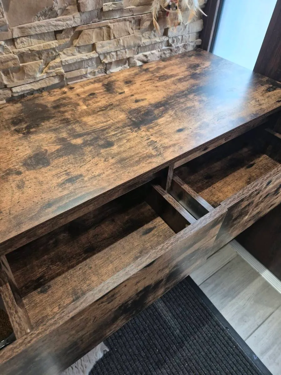 Console tables - Image 2
