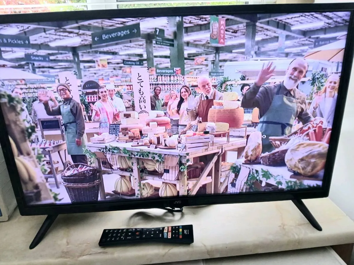 Jvc Smart 32 inch hdmi tv. - Image 2
