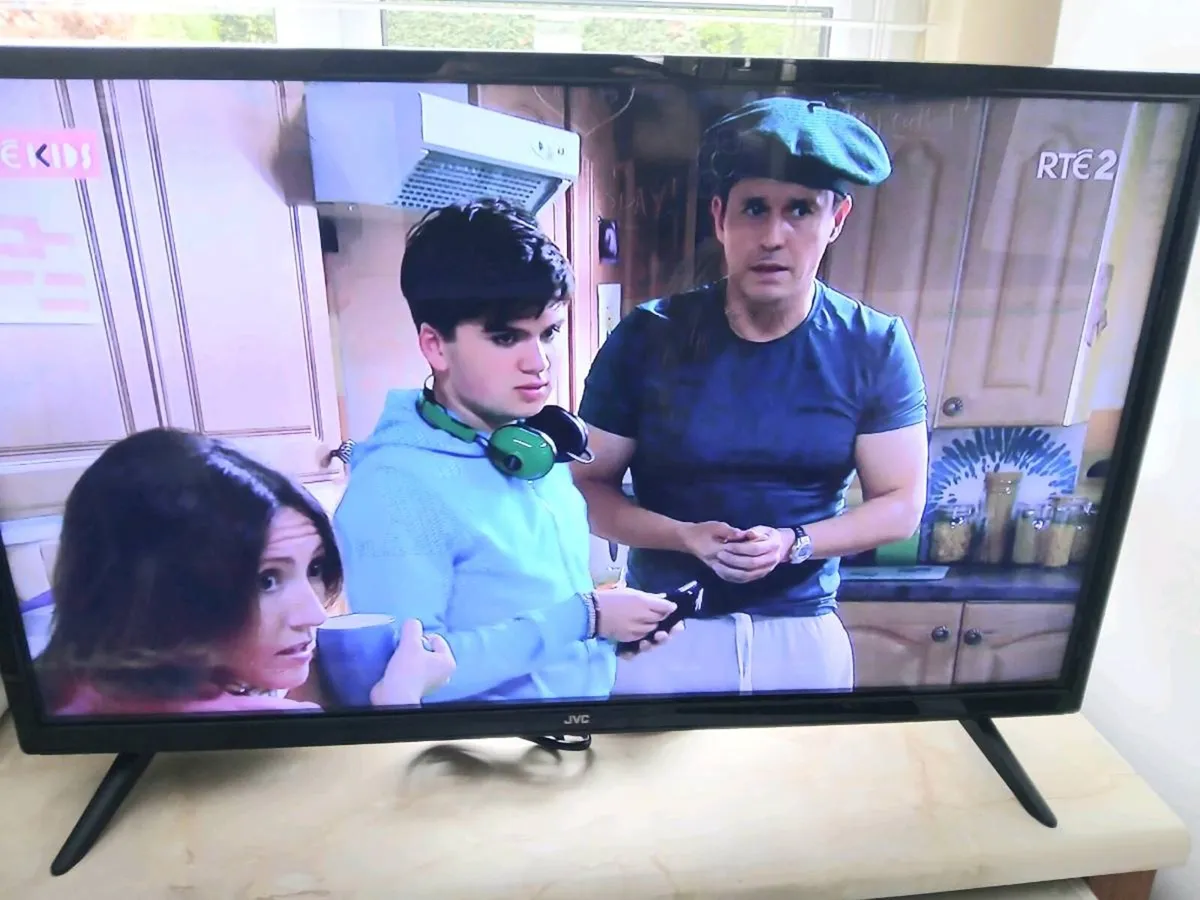 Jvc Smart 32 inch hdmi tv. - Image 1