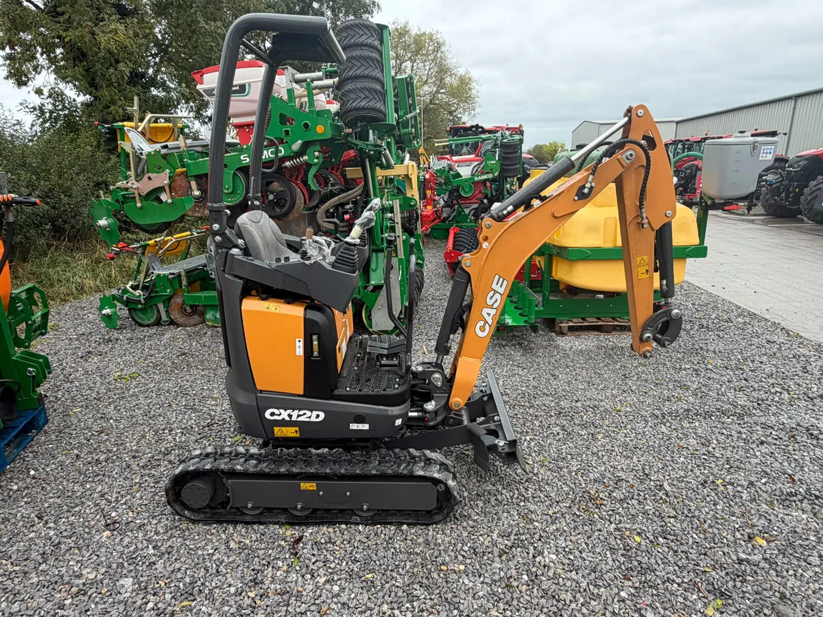 CASE CX12D Mini Digger - Image 2