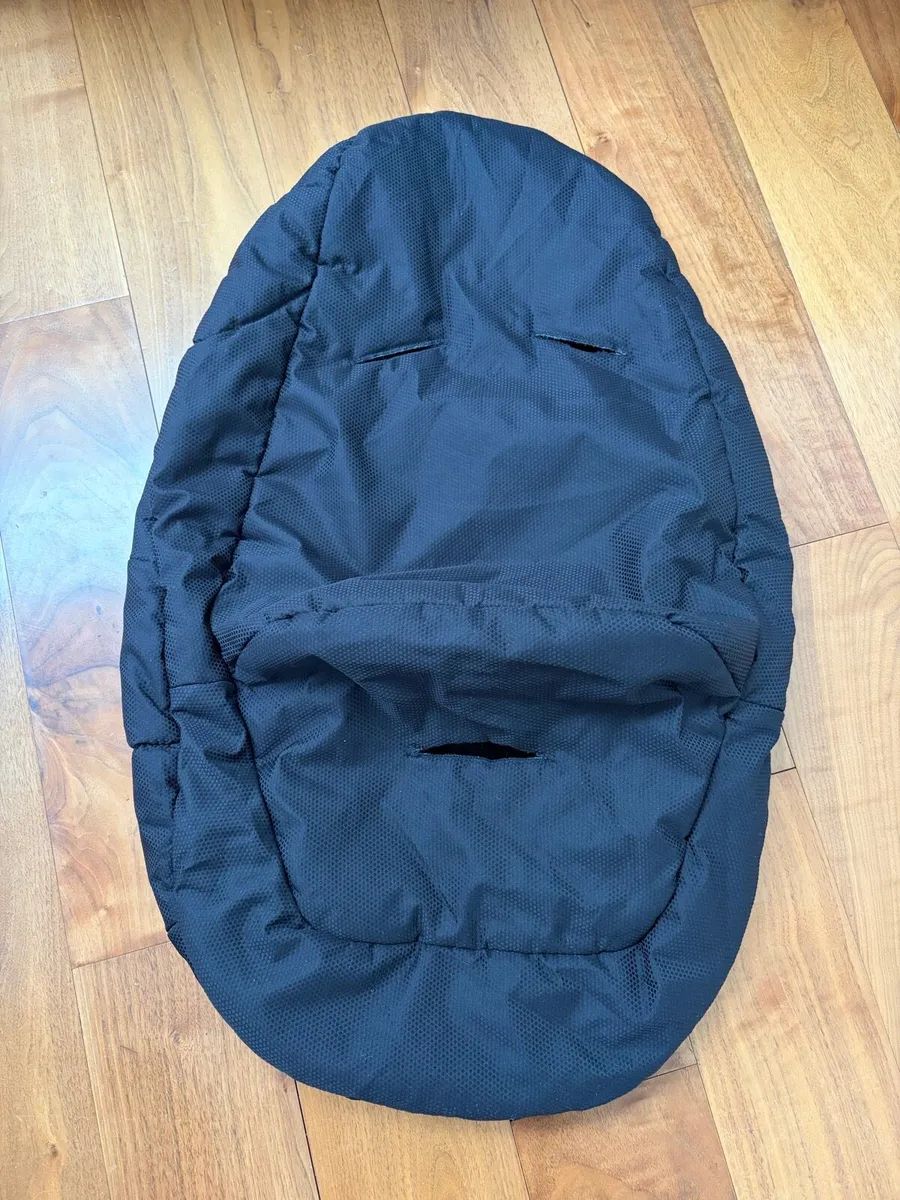 Maxi Cosi car seat foot muff - Image 3
