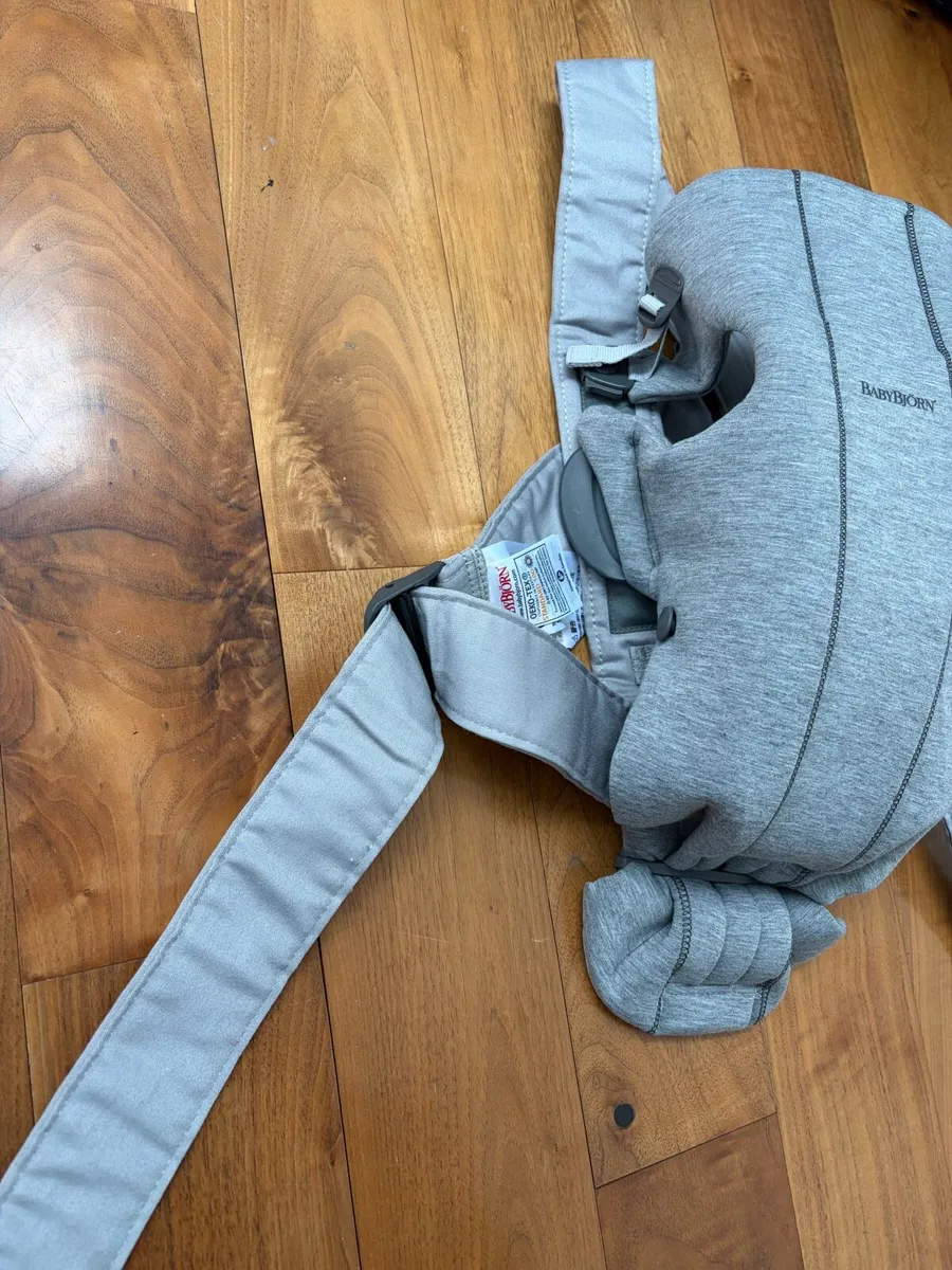Baby Bjorn baby carrier - Image 3