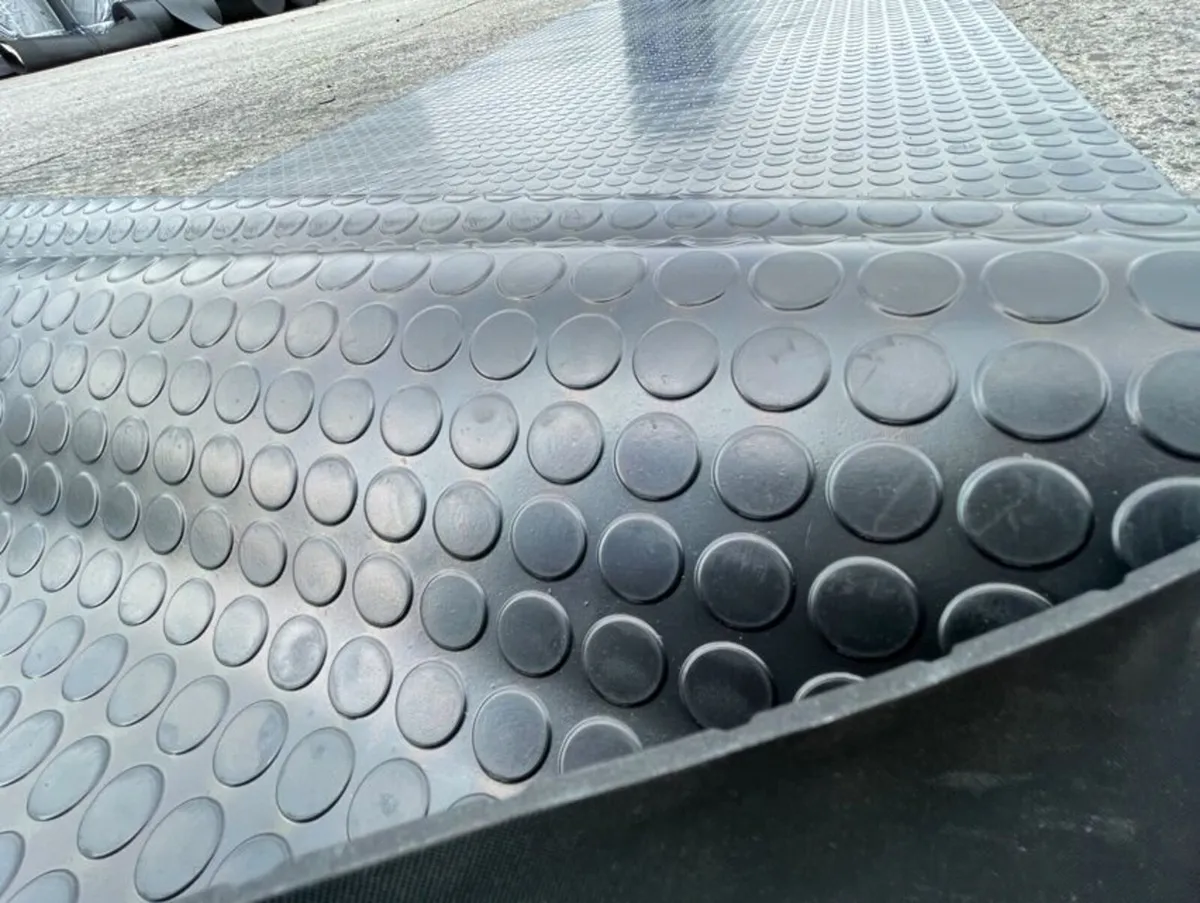 Coin Rubber  – Vans, Garages & Workshops - 1m x 5m - Image 1