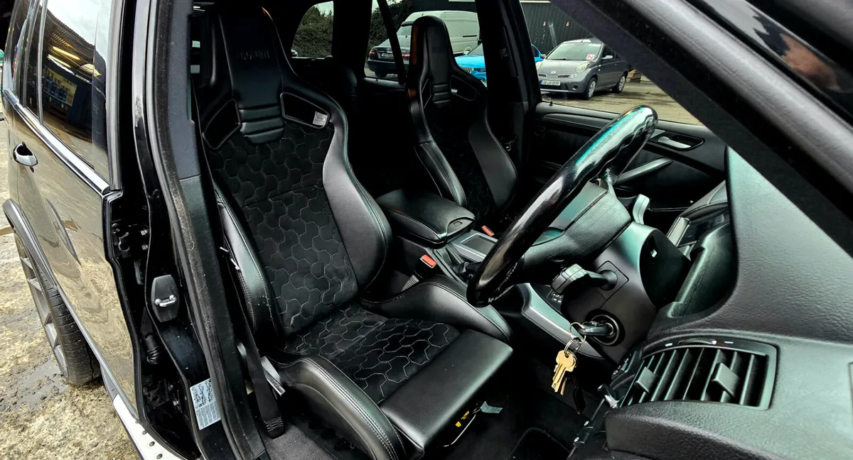 🔥 2004 BMW X5 E53 4.8is V8 Auto Kitted 💥 - Image 3