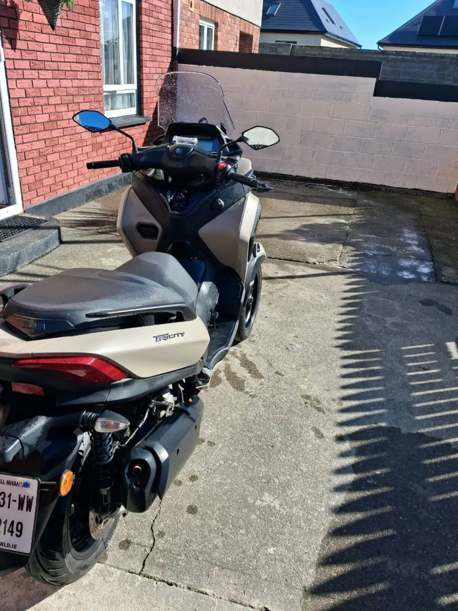Yamaha tricity 300cc - Image 2