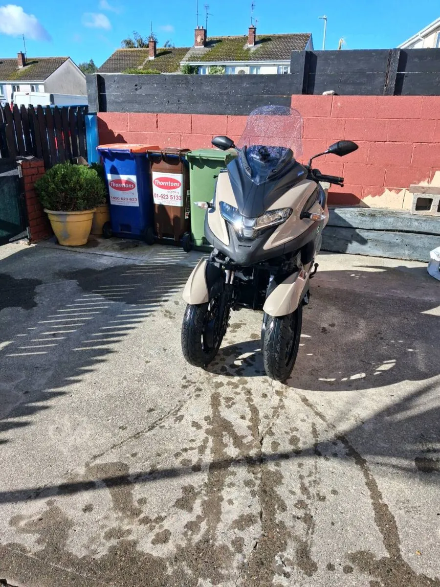 Yamaha tricity 300cc - Image 3