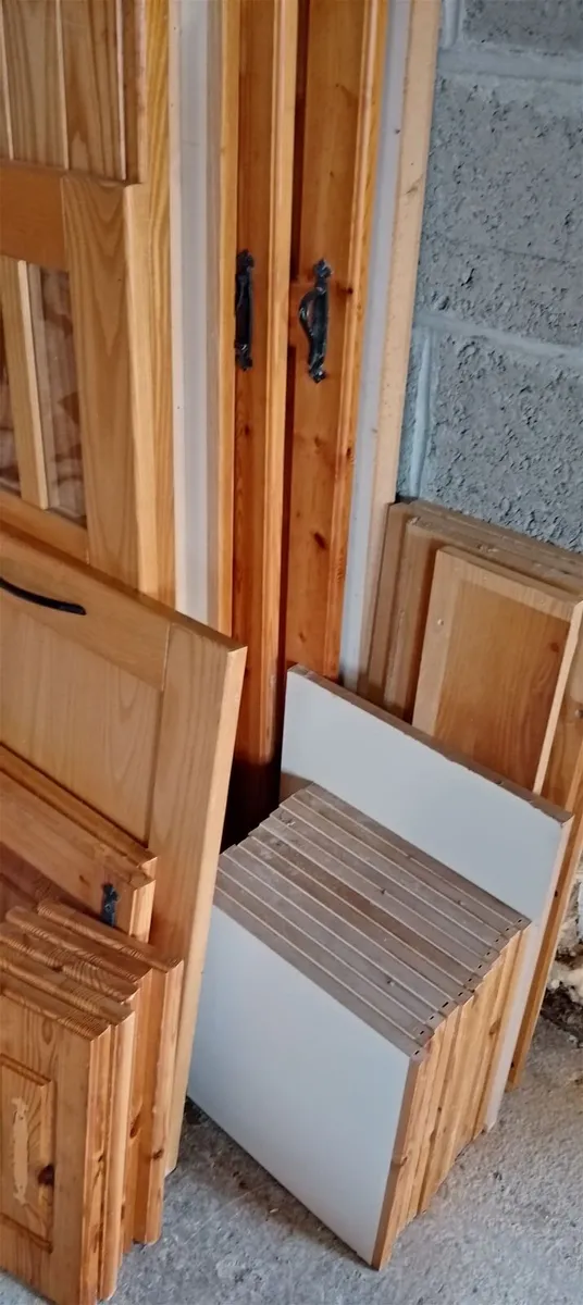 Wooden cabinet doors collection - Image 3