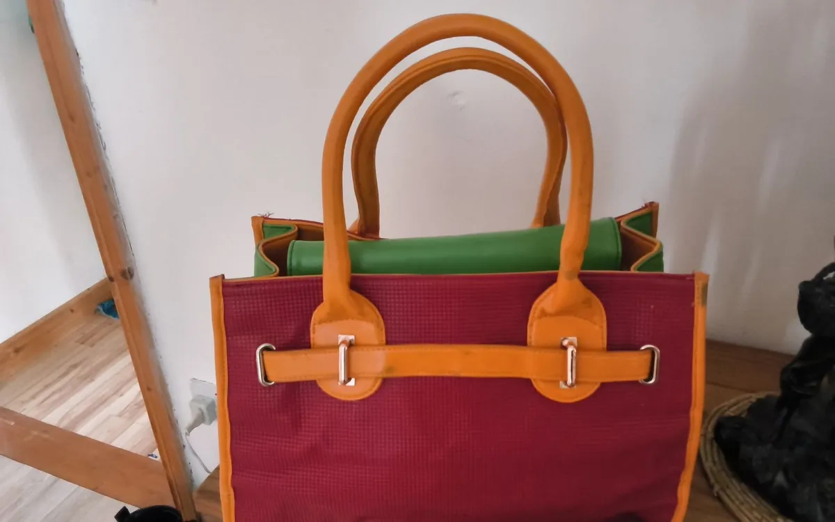 Lovely colourful handbagGood condition - Image 4