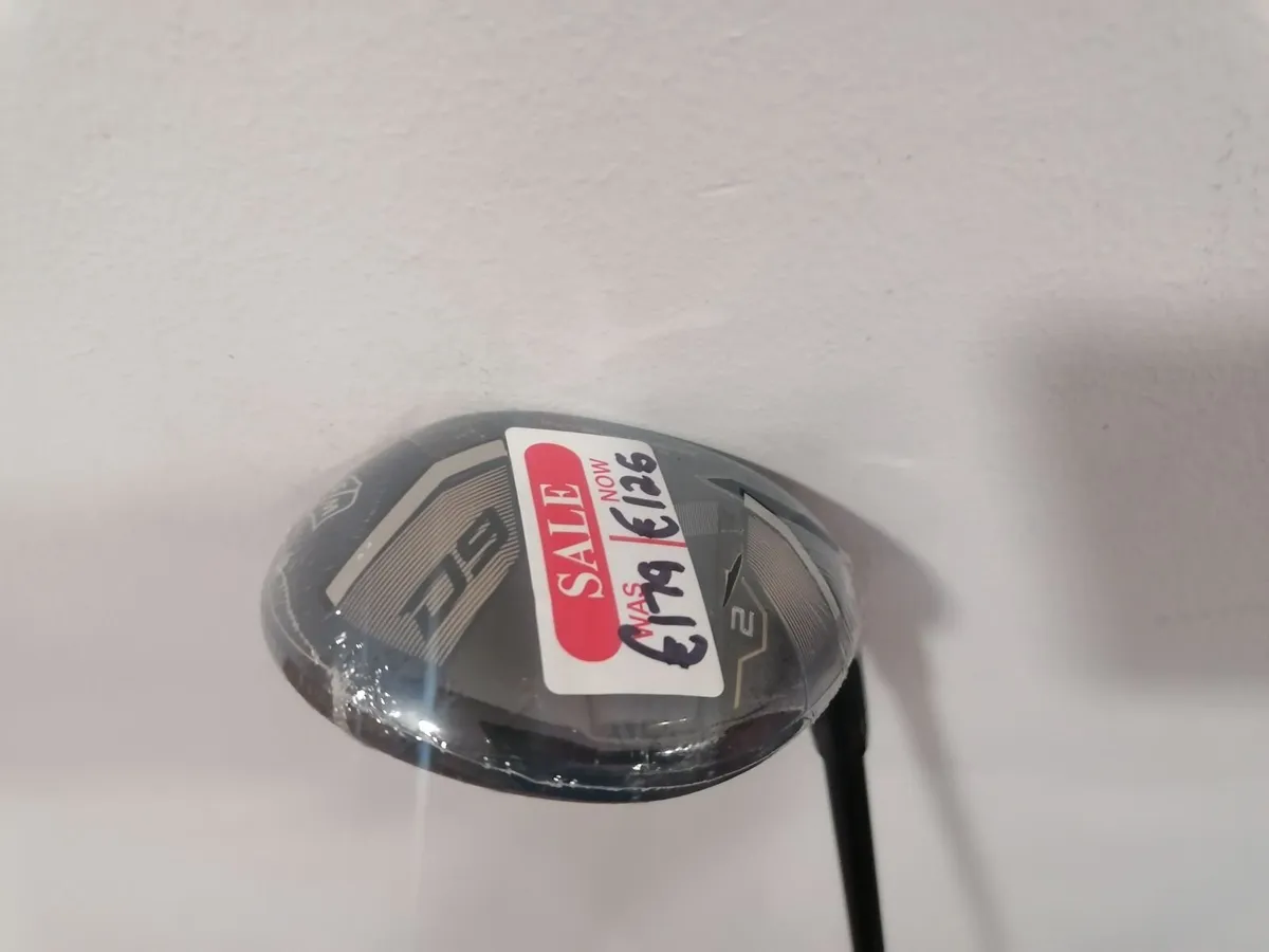 Wilson Staff D9 Hybrid No.2 Stiff - Image 1