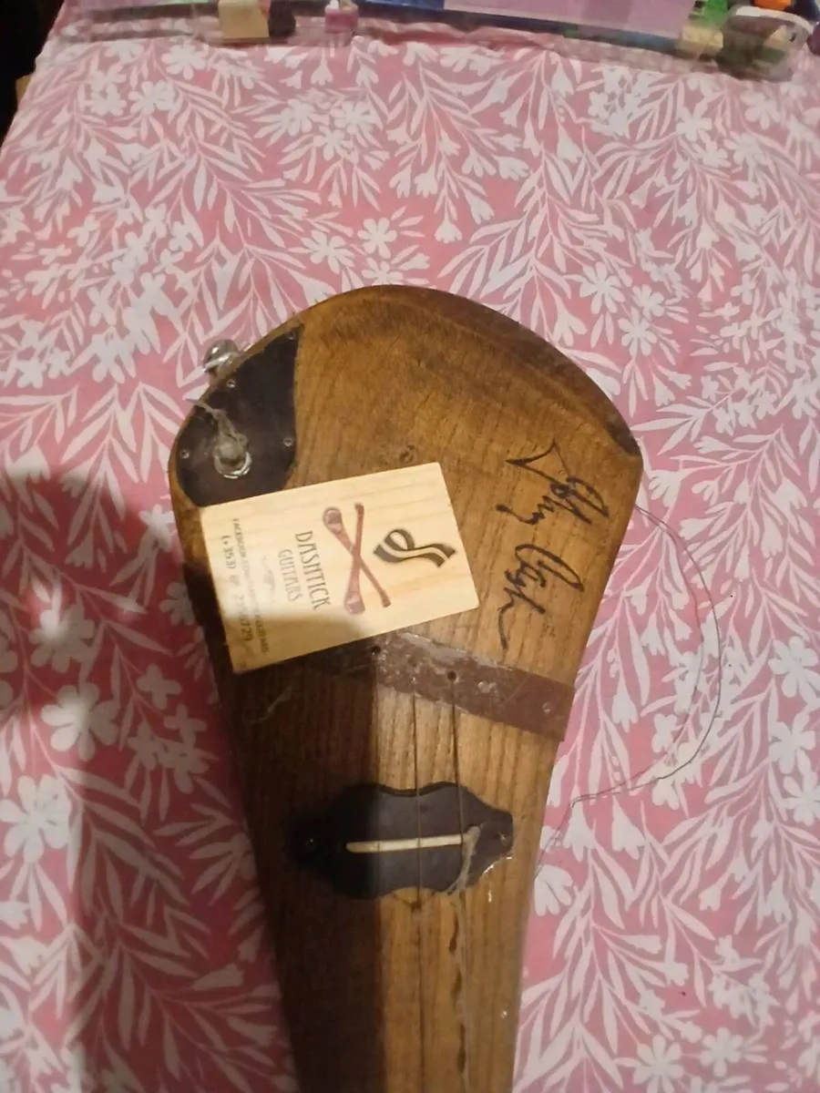 Hurley electric guitar 🎸 - Image 4