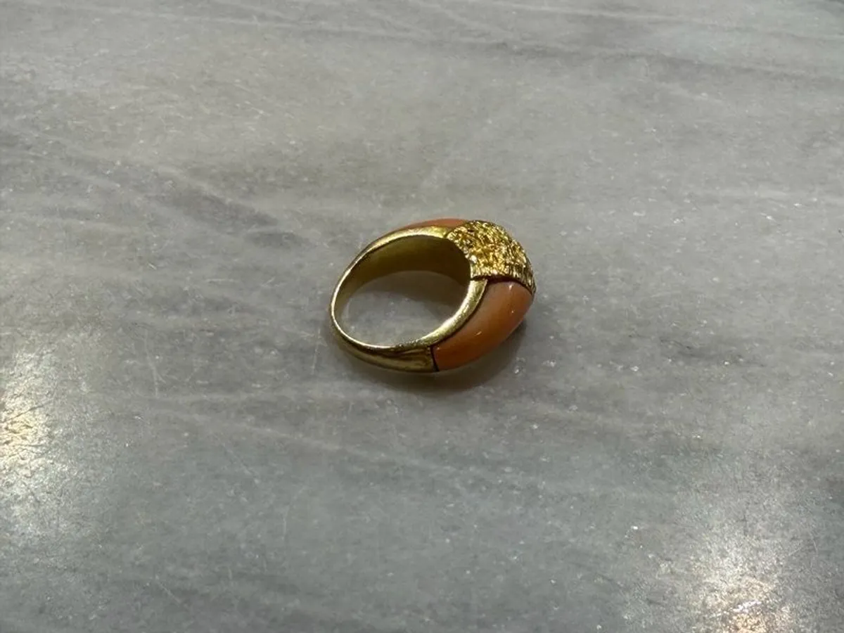 Vintage 14K Gold & "Angel Skin" Coral Dome Ring - Perfect Condition - Image 1