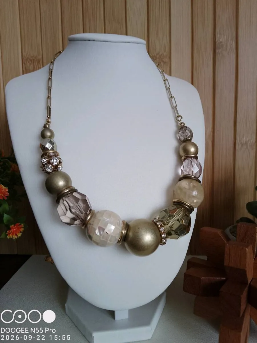 Women's Vintage Style Necklace - Image 1