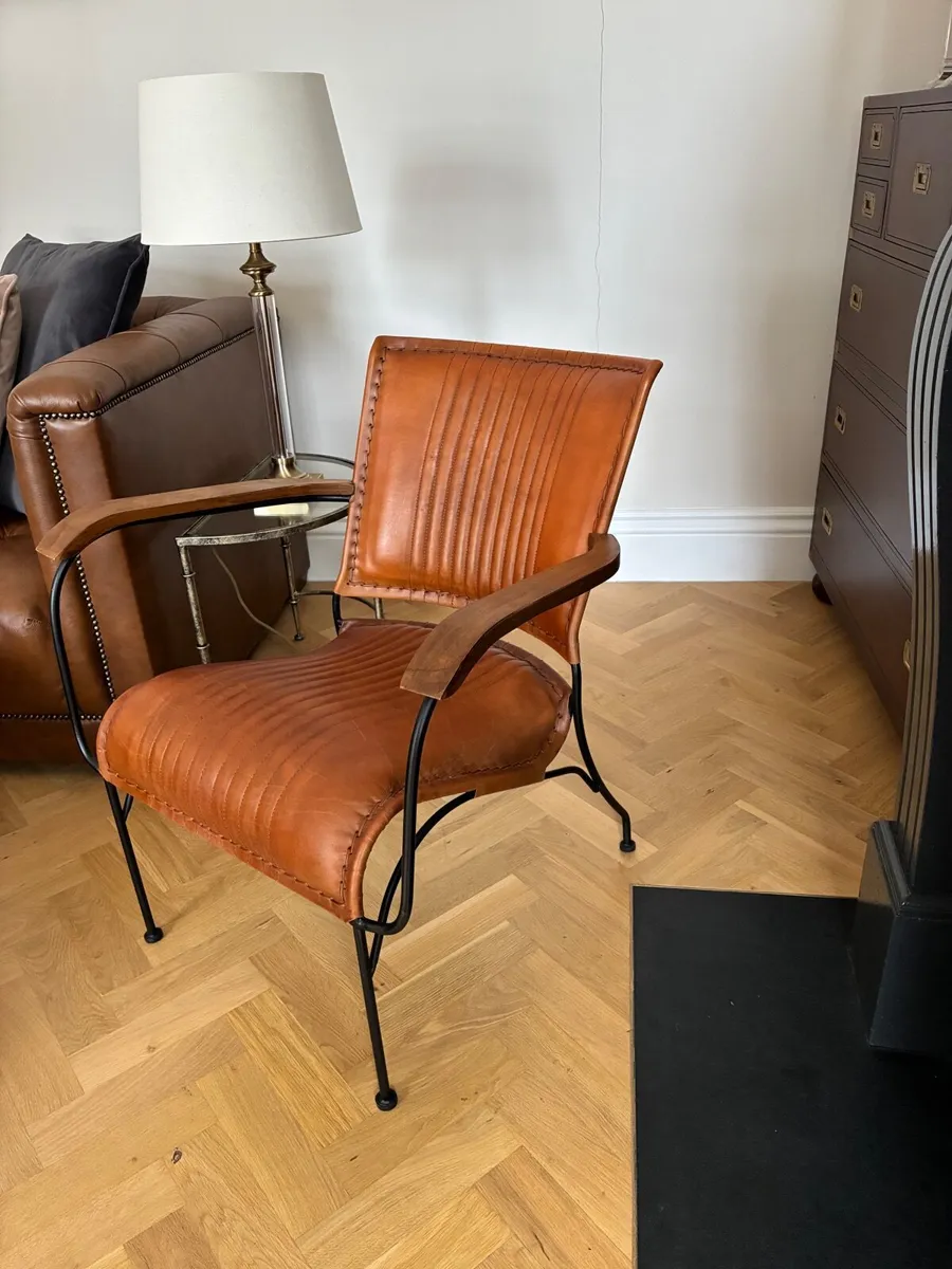 Bottega Antique Brown leather armchair - Image 1