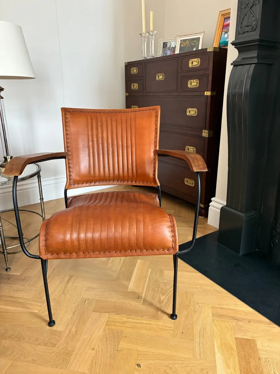 Bottega Antique Brown leather armchair - Image 2