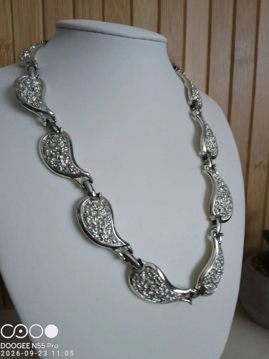 Women's Vintage Style Necklace - Image 2