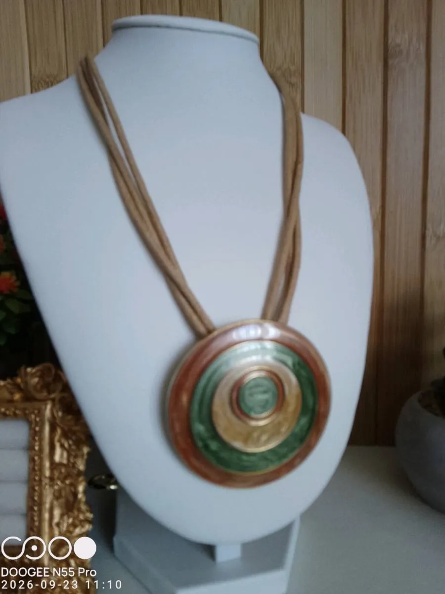 Women's Necklace - Image 1