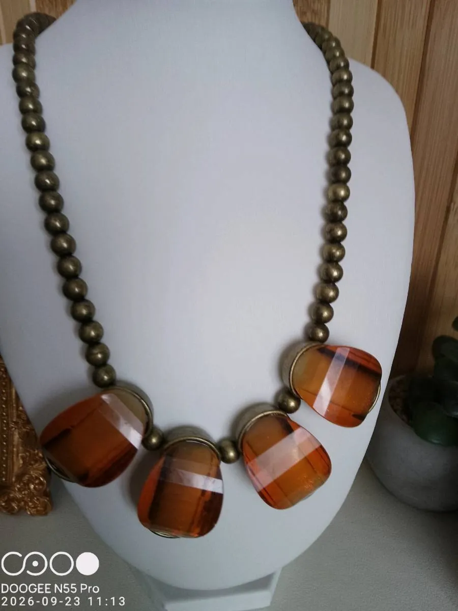 Women's Vintage Style Necklace - Image 4