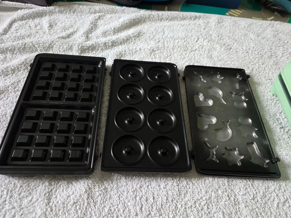 Waffle Maker - Image 3