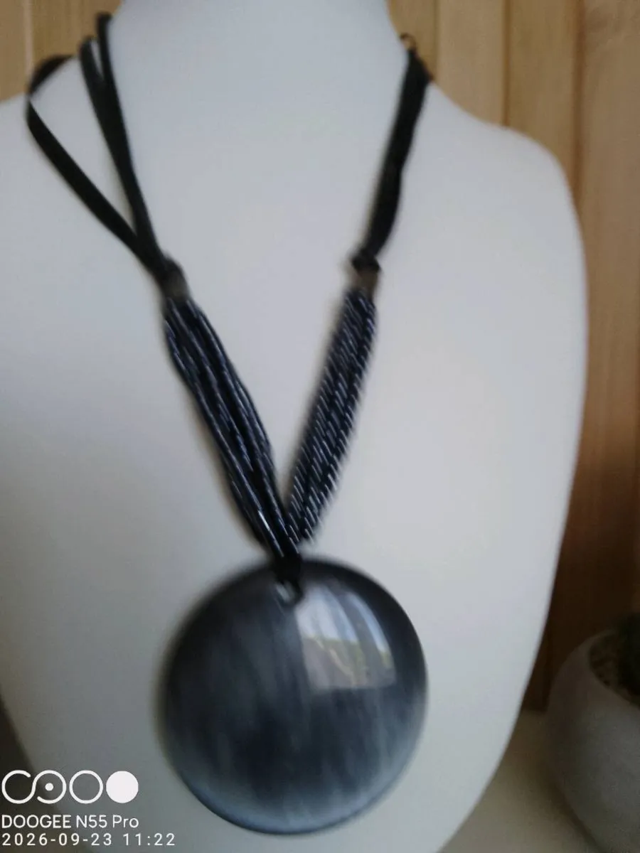 Women's Necklace - Image 3