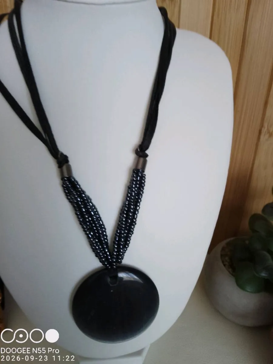 Women's Necklace - Image 4
