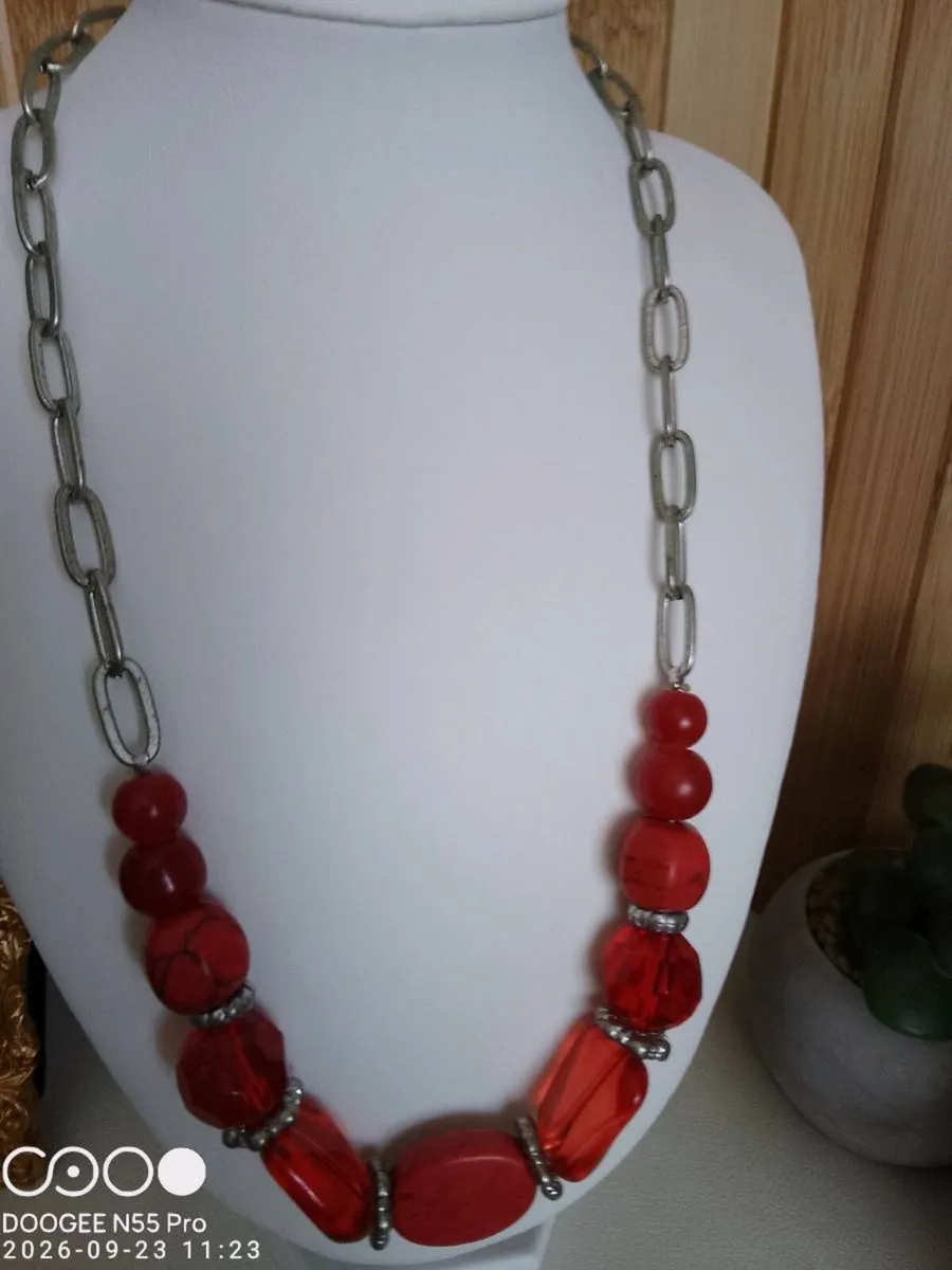 Women's Vintage Style Necklace - Image 4