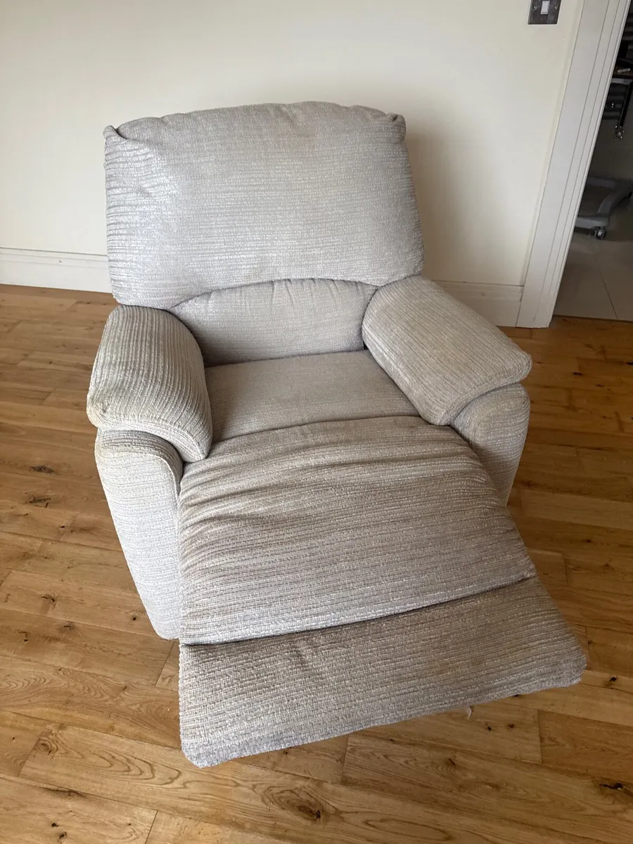 recliner chairs - Image 2