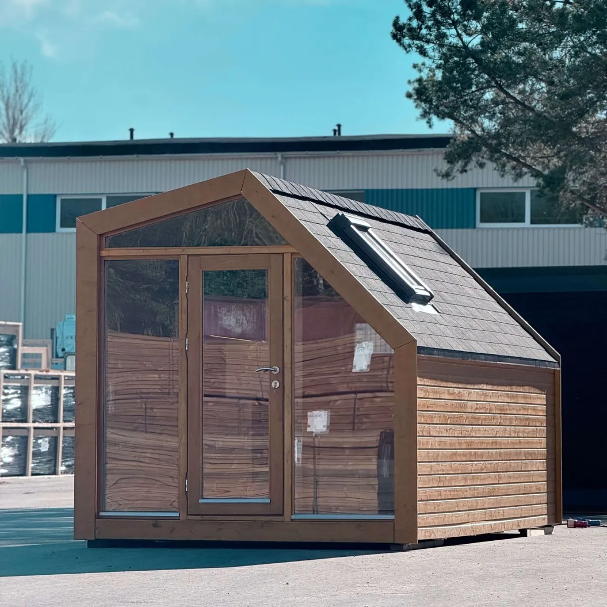 Ridgefall 2-Person Glamping Pod - Image 1