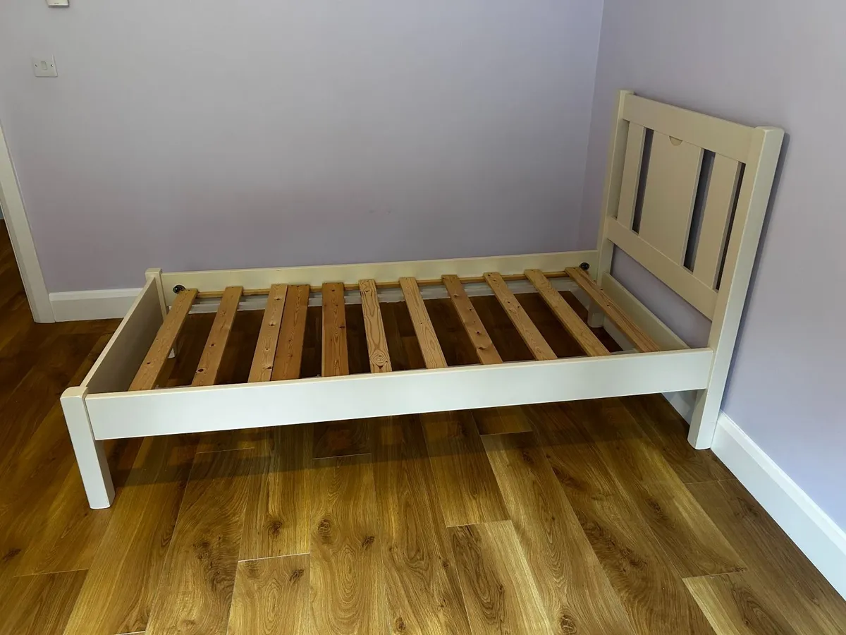 Single Bed - Cream (& Mattress) - Image 2