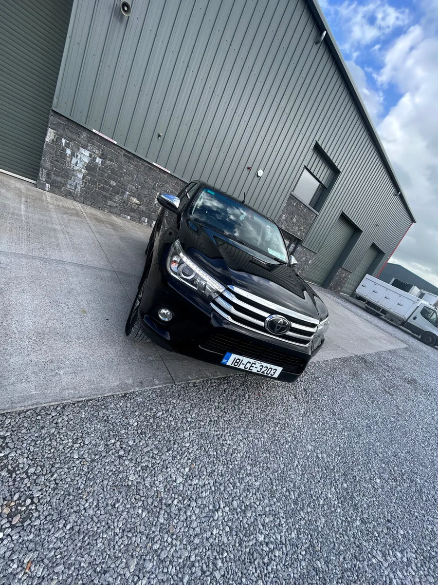 Toyota Hilux 2018 - Image 3
