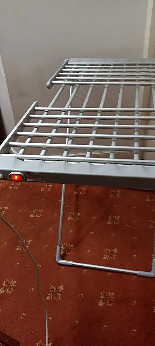 Pifco Heated Clothes Airer - Image 2