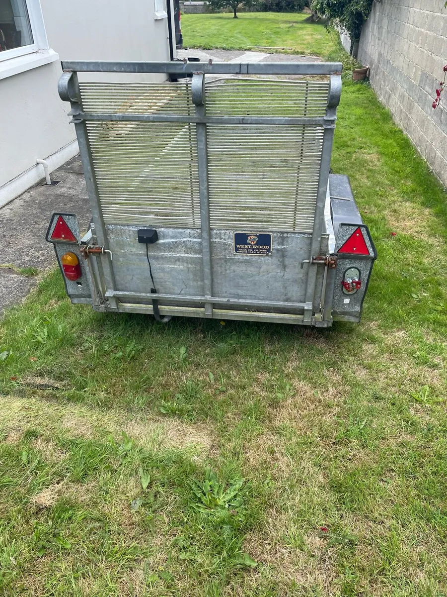 Trailer - Image 2