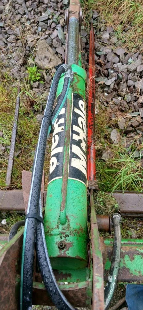 Mchale bale splitter - Image 4